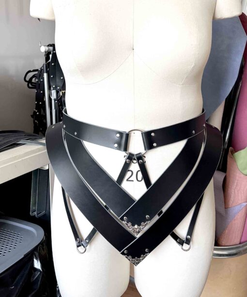 Song Leather Peplum Belt - Image 9