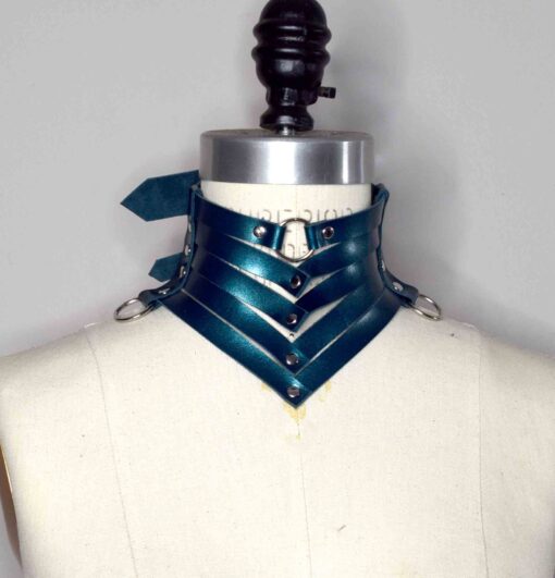 Victoria Gorget Leather Collar - Image 3