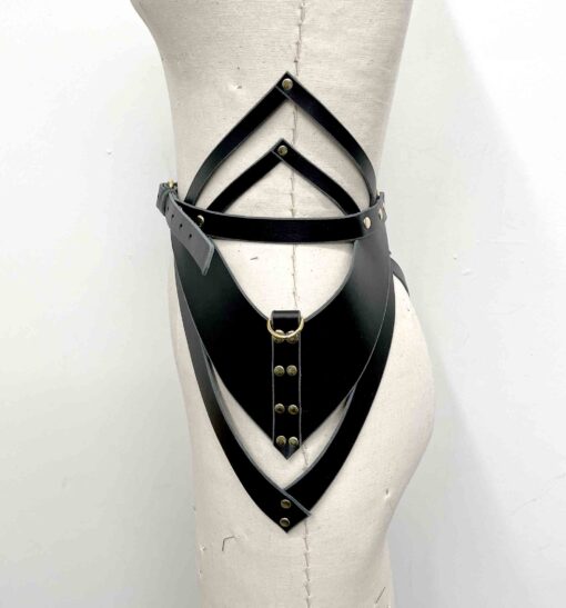 Hecate Black Leather Peplum Belt - Image 3