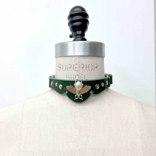 Zephyr Bee Scalloped Leather Collar - Image 2